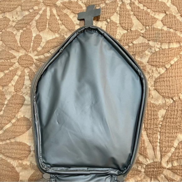 DISNEY‎ Nightmare Before Christmas Zero
Dog House Lunch Bioworld Grey. - Picture 9 of 13